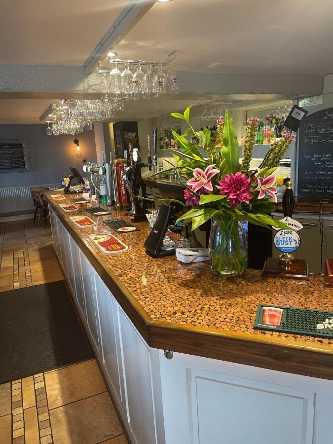 The Railway Inn Rise Extérieur photo